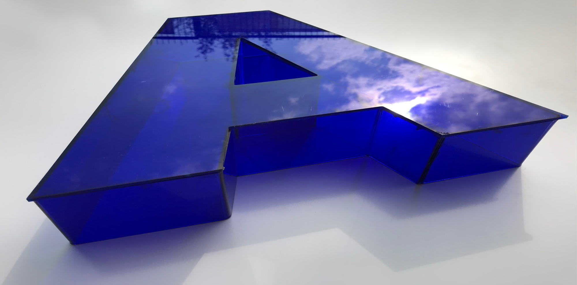 PLEXIGLASS 3D LETTERS<br /><a href='#parallax-letters-2' class='btn btn-skin btn-slide'>Learn More</a>